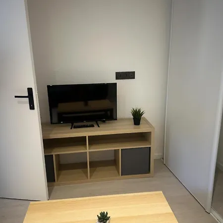 Apartment Proche De La Vallauris